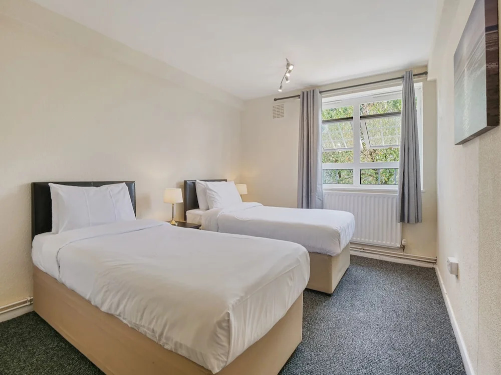 The Xavier Flat by Kasar Stays