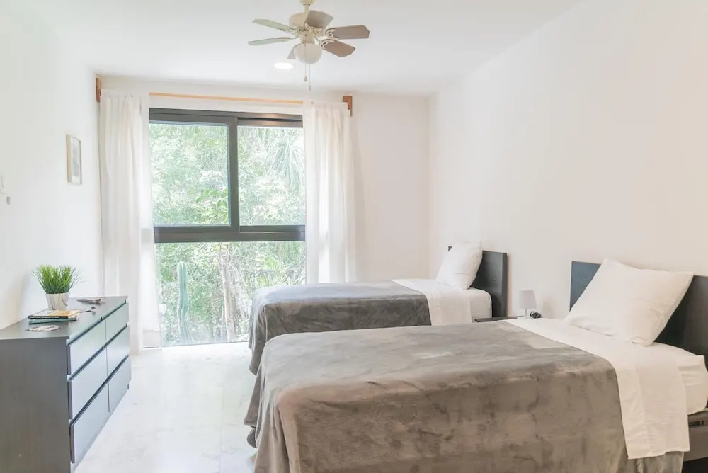 Deluxe Condo in Anah Village Stunning Complex With the Best Amenities Pool w Fountain