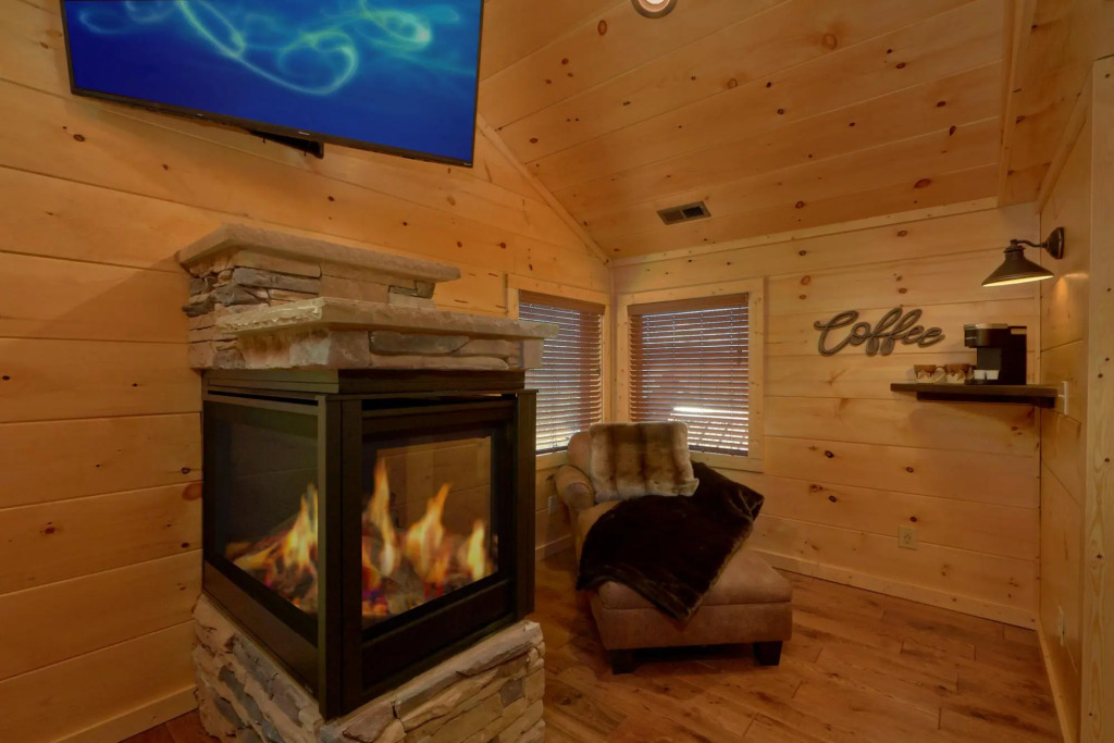 Copper Creek Lodge in Gatlinburg