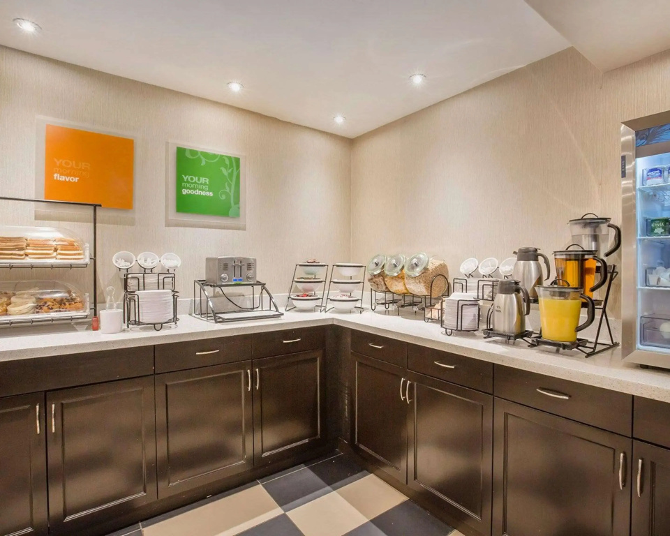 Comfort Inn & Suites Calgary - University