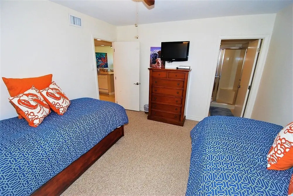 Breakers Condo Unit #210 3 Bedrooms 3 Bathrooms Condo