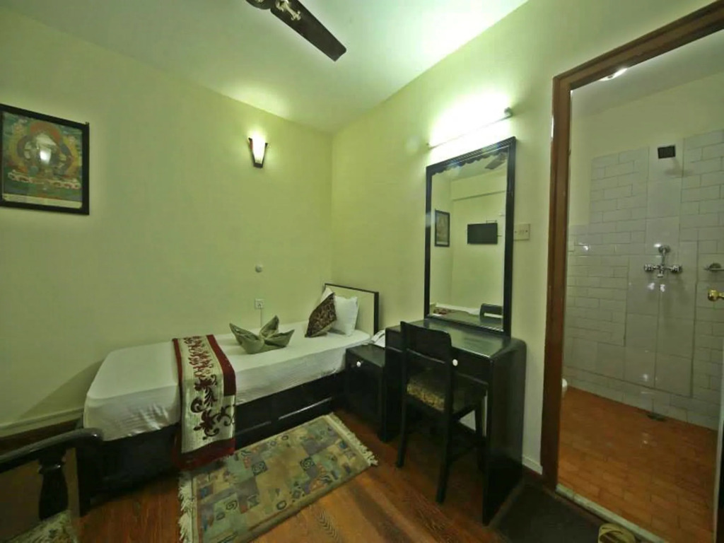The Hotel Pleasure Home Inn