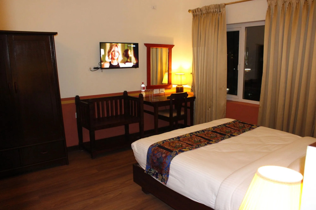Three Jewels Boutique Hotel