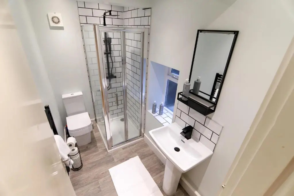 Cosy and modern two bedroom apartment - Snug House