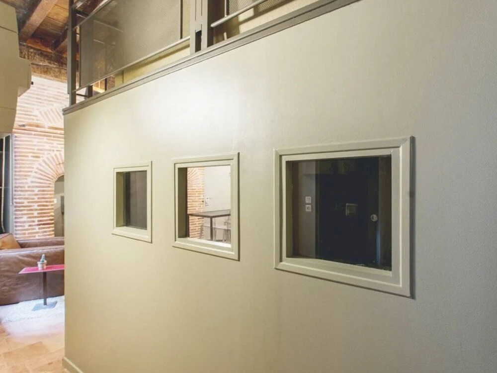 ESQUIROL CHANGES Balcon Hyper Centre