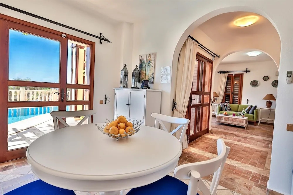 Villa Nefis by Akdenizvillam