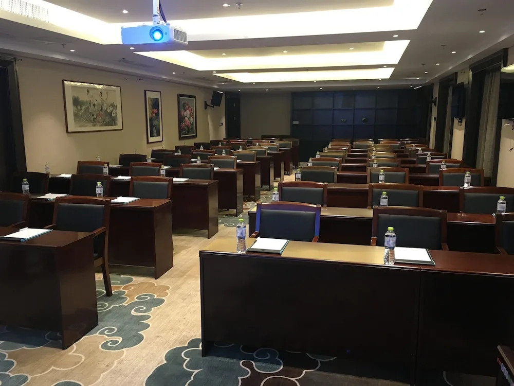 Yantai Dexin International Hotel