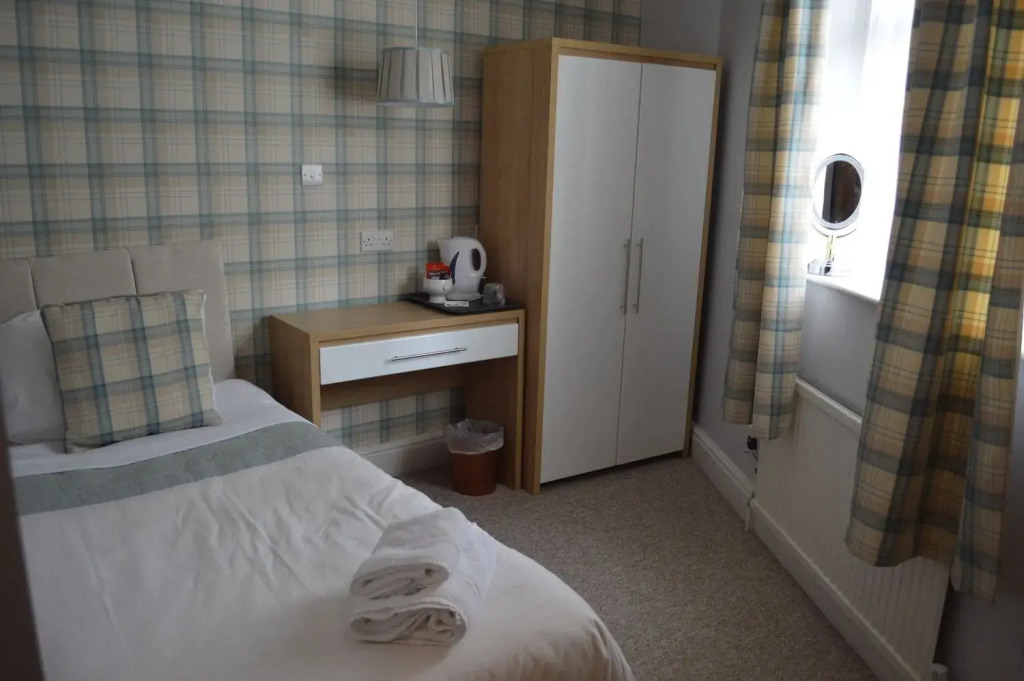 Dukes Folly Hotel