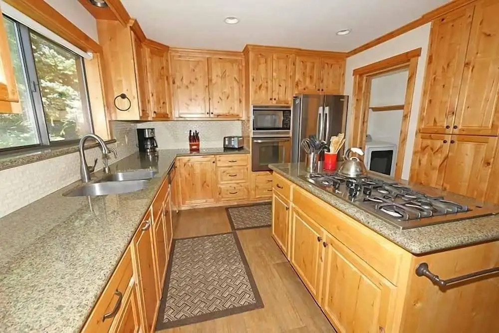 596 Danube Drive 3 Bedroom Home by RedAwning
