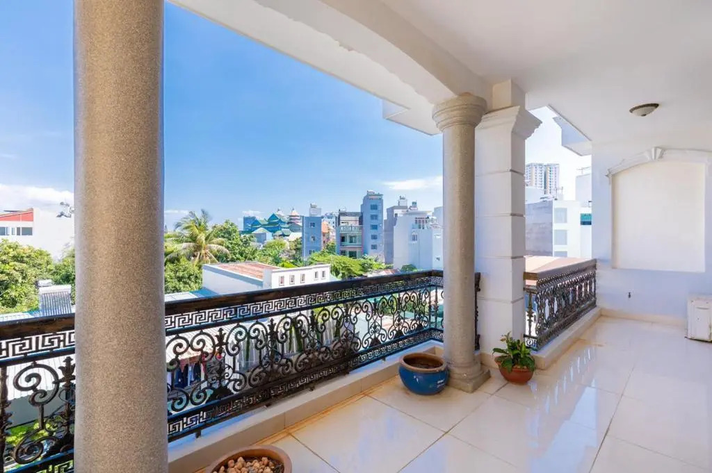 Villa 05 Lạc Long Quân