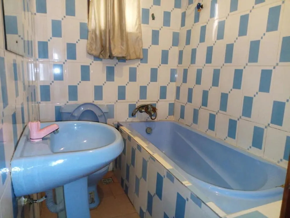 Holla-Jobi Guest House