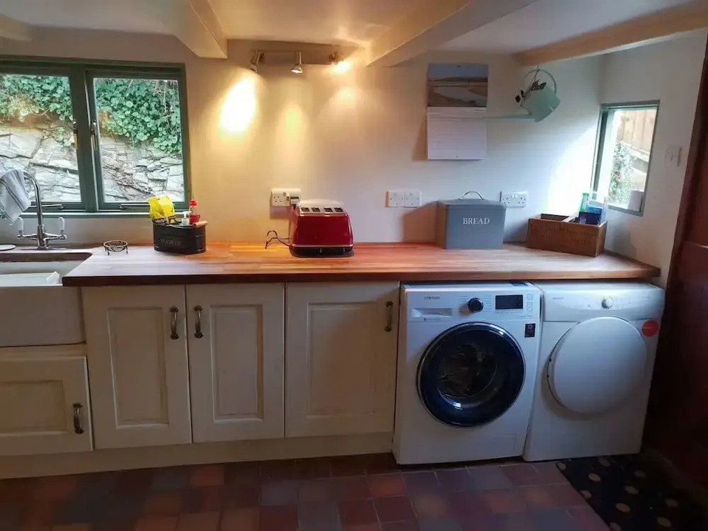 Muggles End, Falmouth, a Short Walk From the Beach