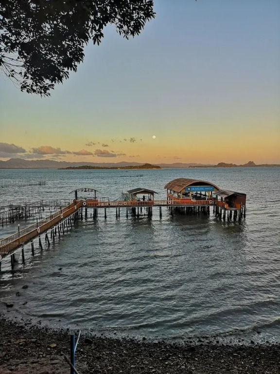 Silangang Nayon