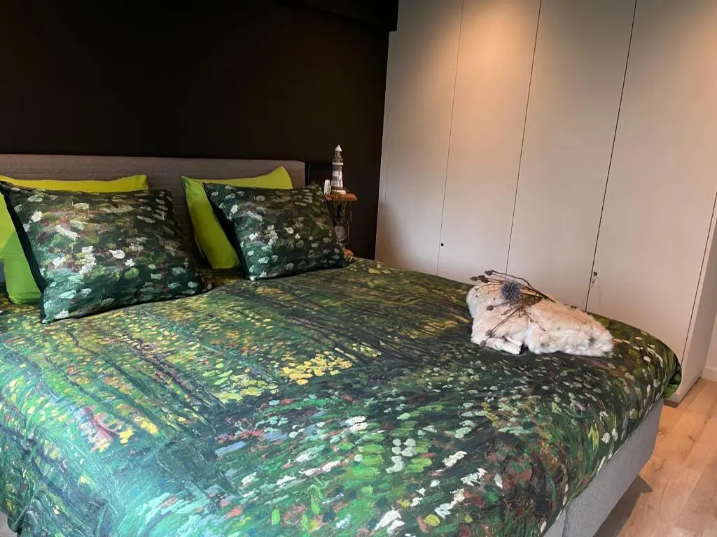 Luxueus nieuw zonnig hoekappartement SEAVIEW Heldenplein - 2x ruime garagebox