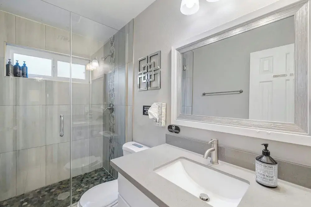 Highly Upgraded 4bd2bath Home With Private Pool