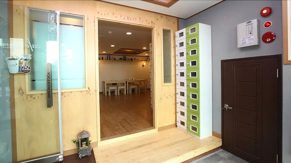 Gyeongju Bee House