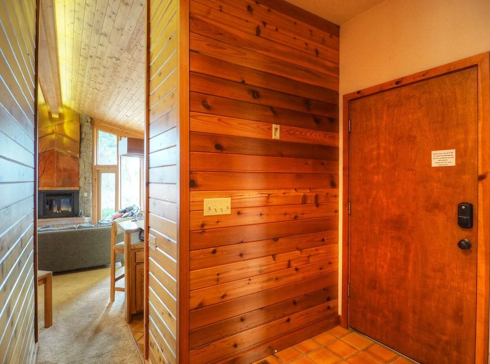 Stutzhaven in the Mountains - 2 Br Home