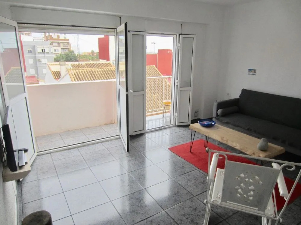 Apartment 400 Meters From the Beach