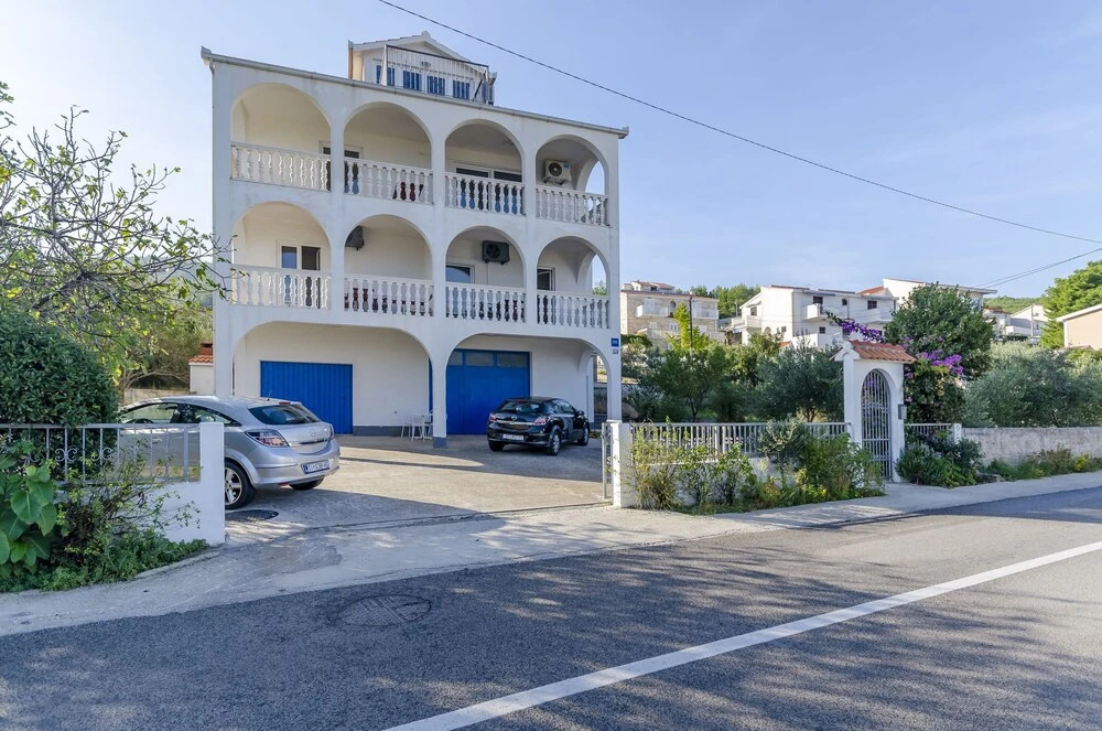 Apartments Tomislav
