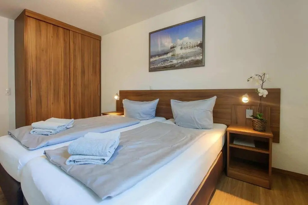 Ferienwohnung-303-Hohe-Lith-ganz-nah-am-Meer-inkl-Strandkorb