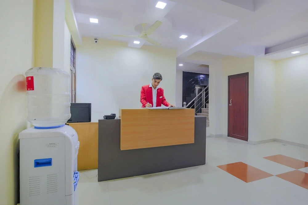 OYO Flagship 36485 Smg Heritage Nehru Enclave