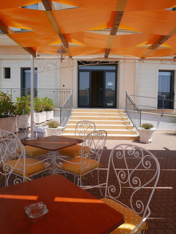Kalinifta Residence