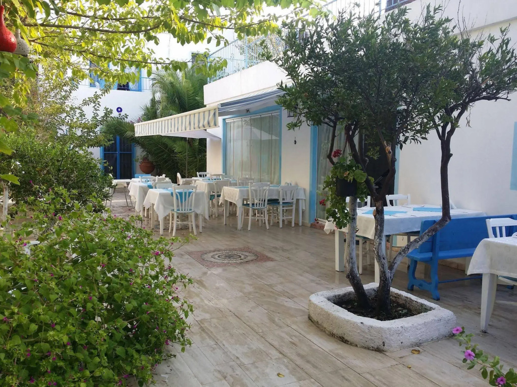 Esmana Otel