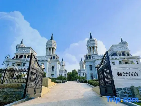 Yantai Yangma Island Seaview Castle Homestay (Huandao Road)