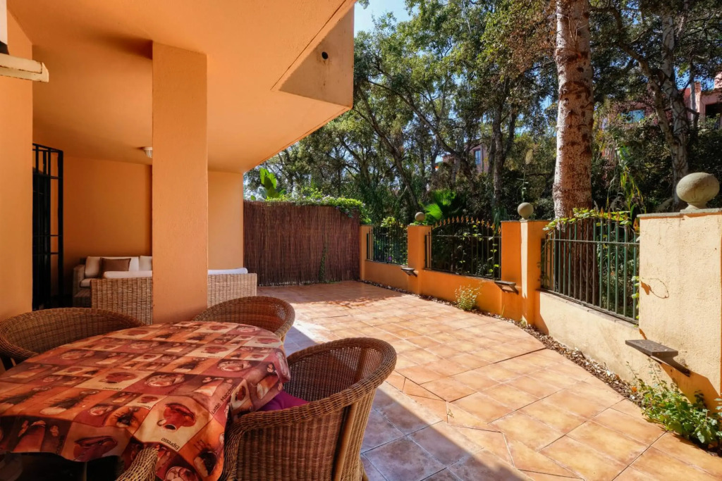 Playa Alicate, 2 Bedroom Beach Apartment