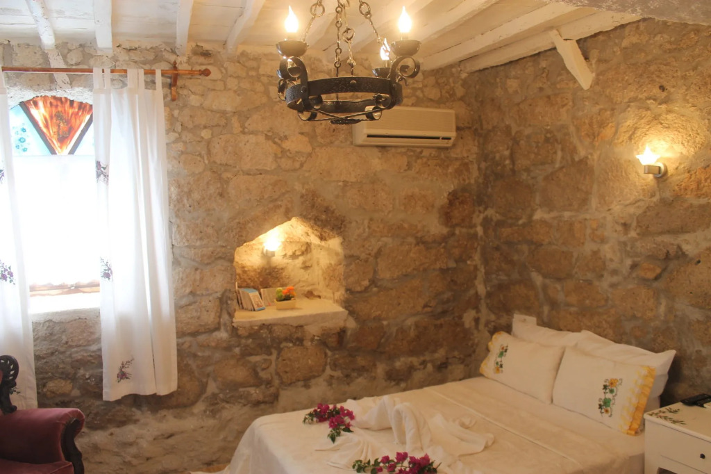 Alacati Asmali Konak Hotel