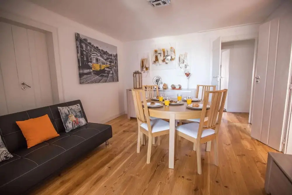 Amazing Topo Chiado Garrett Apartment by GuestReady