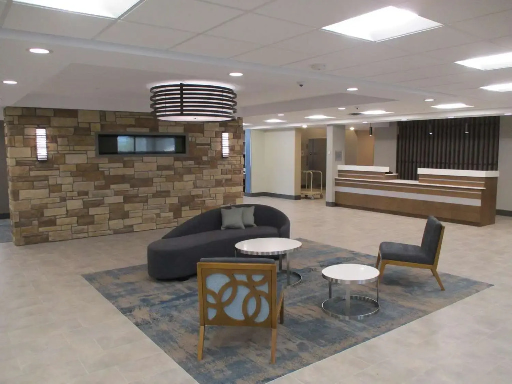Best Western Plus Isanti