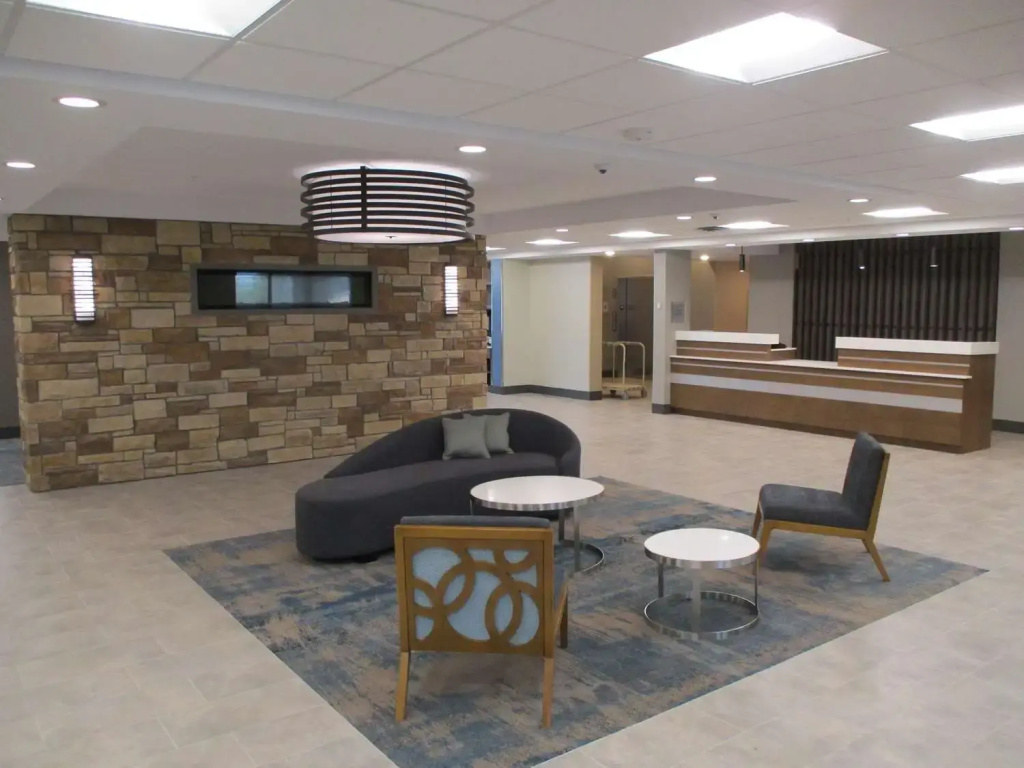 Best Western Plus Isanti