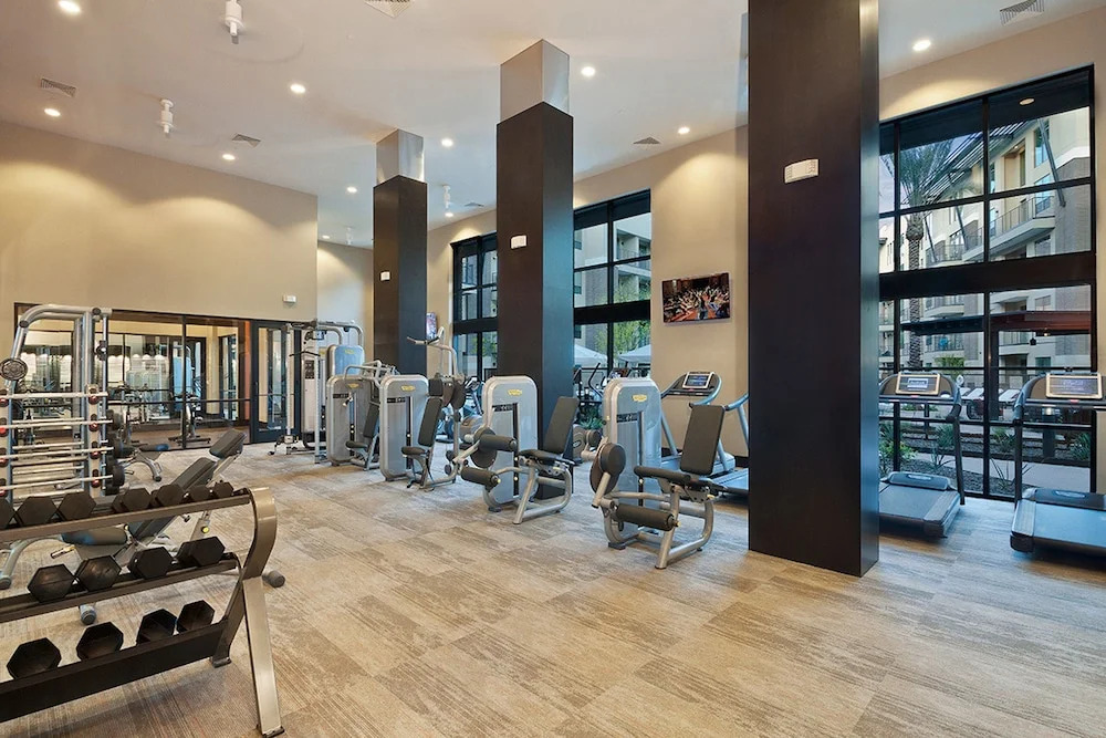 Moderne Luxury at Fashion Square 1x1 1BR by Casago