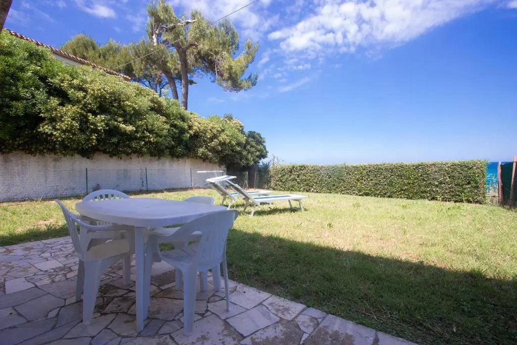 N129 - Numana, trilocale con giardino a 200mt dalla spiaggia