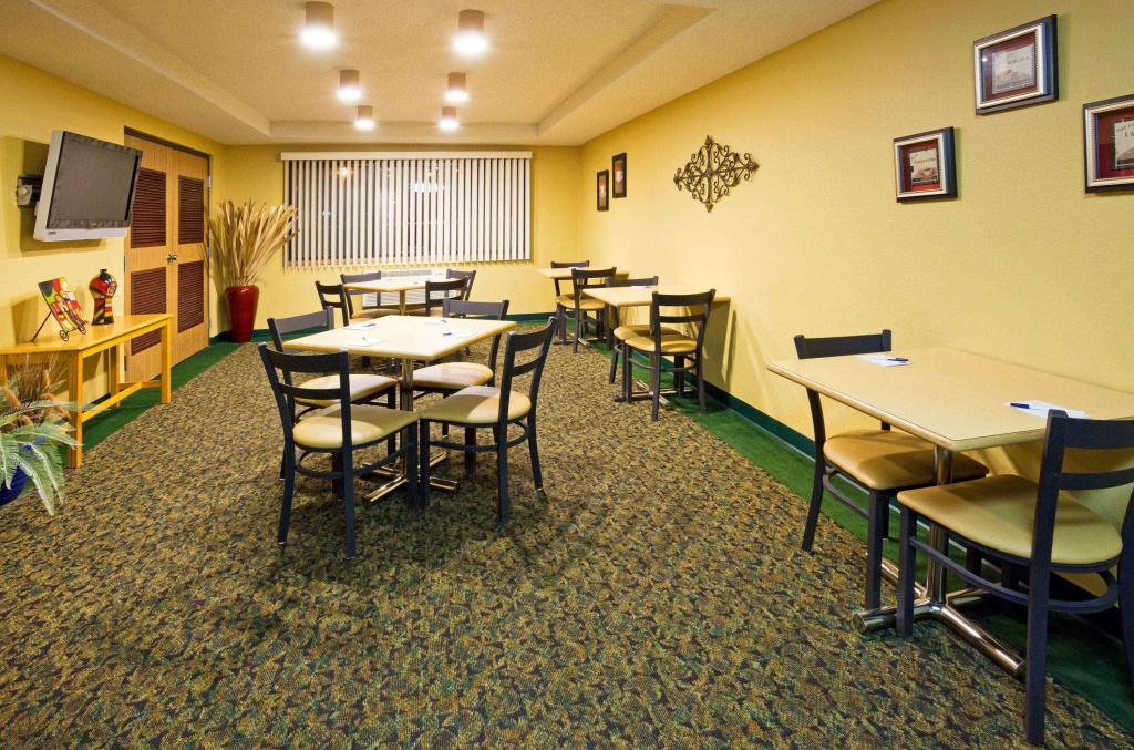 Econo Lodge Sioux Falls Empire Mall