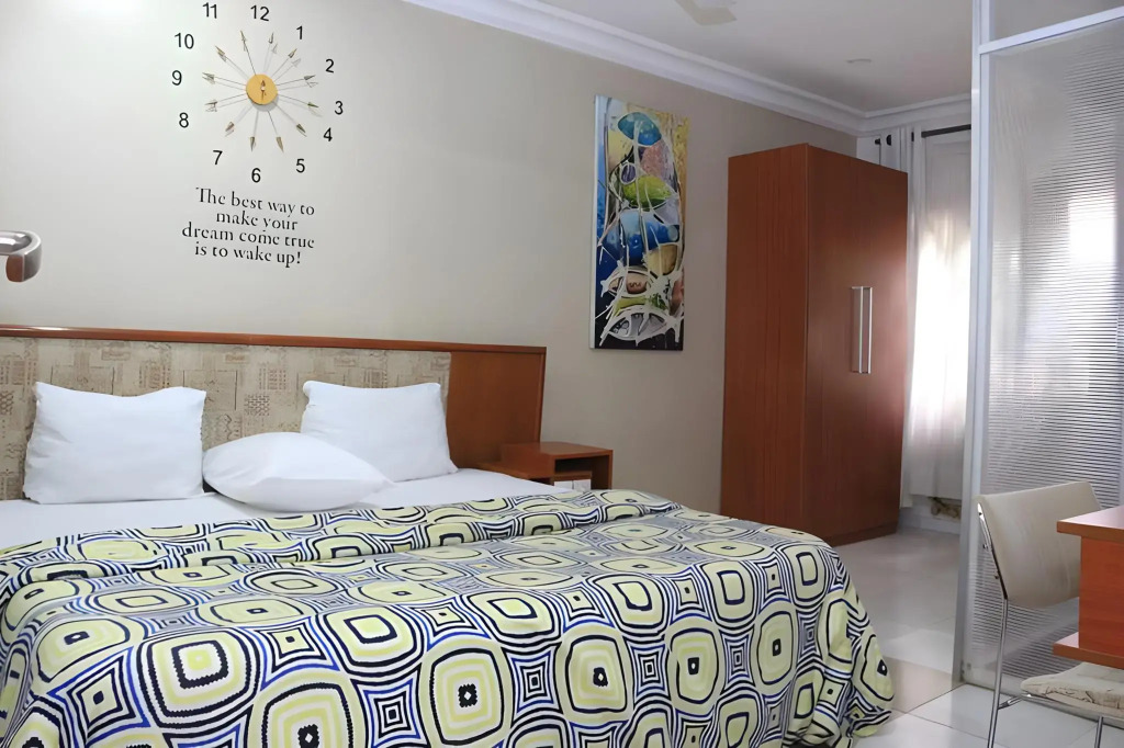 NatureMark Gallery and Guest House