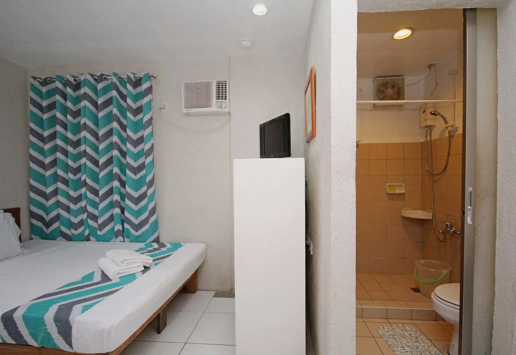 MR Holidays Hotel