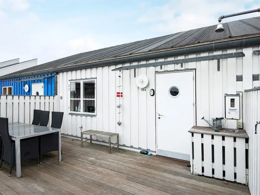 Apartment with maritime atmosphere