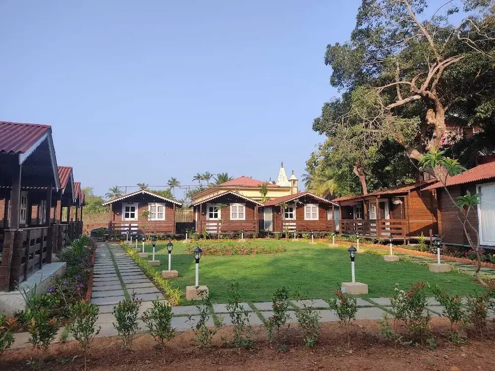 B R Cottages, 200 meters from Patnem Beach