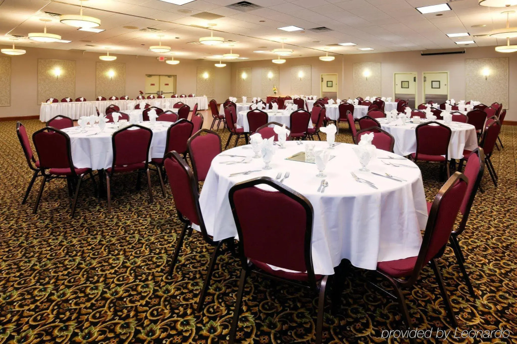 Holiday Inn Detroit Lakes - Lakefront by IHG