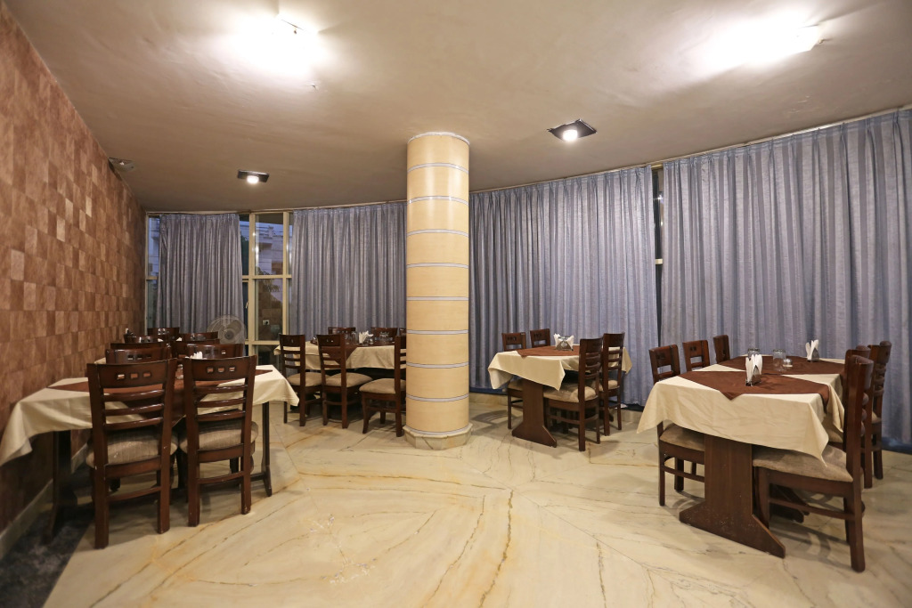 Hotel Sarthi