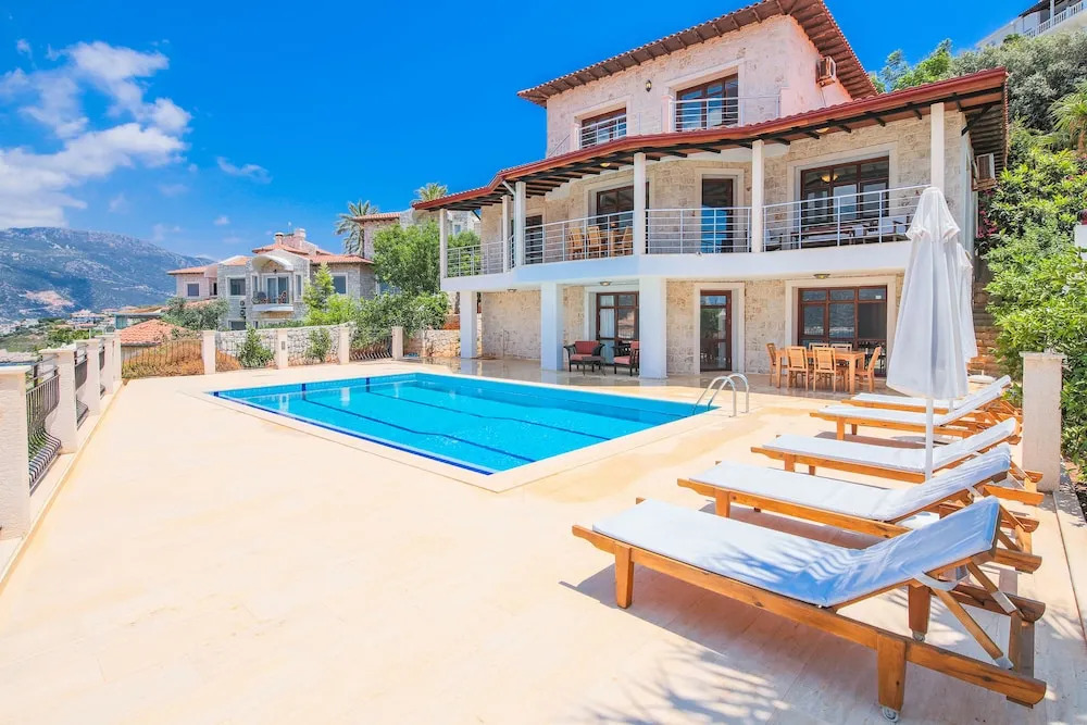 Villa Sahin 2 Triplex