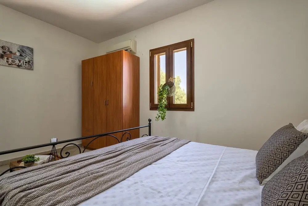 Near Alghero Shardana Guest House in Uri With Swimming Pool
