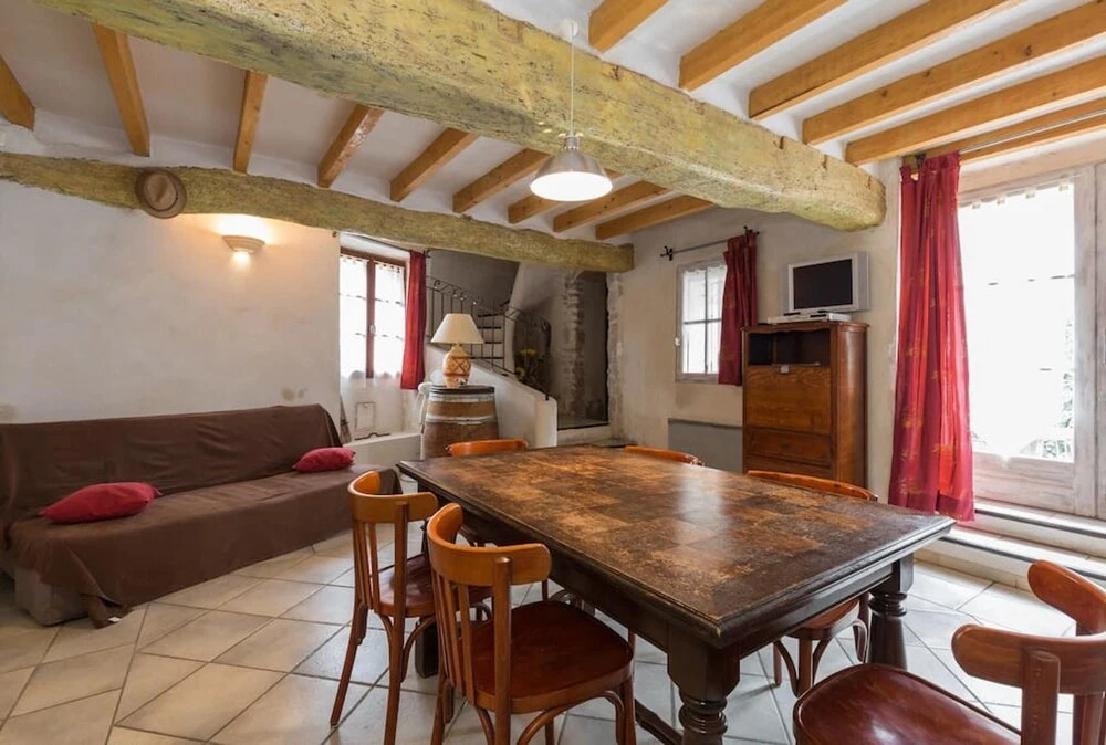 House With 2 Bedrooms in L'isle-sur-la-sorgue, With Terrace and Wifi
