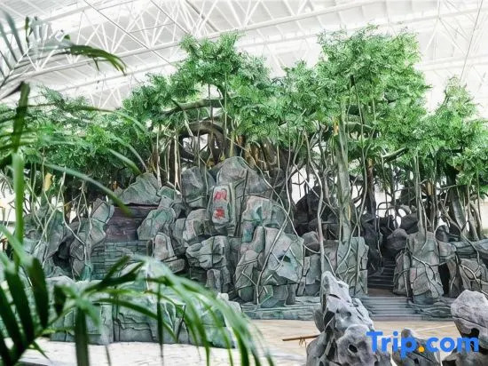 Hongrun Hot Spring Resort Hotel