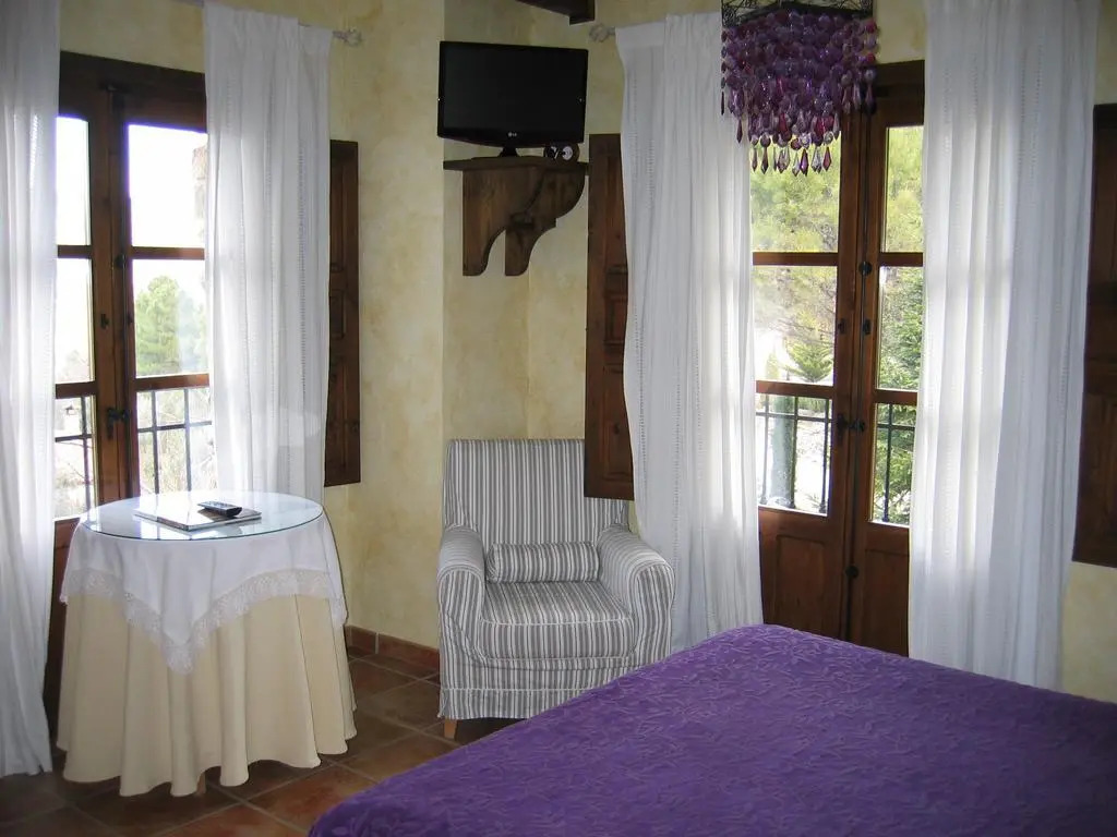 Hotel de Montaña Cueva Ahumada