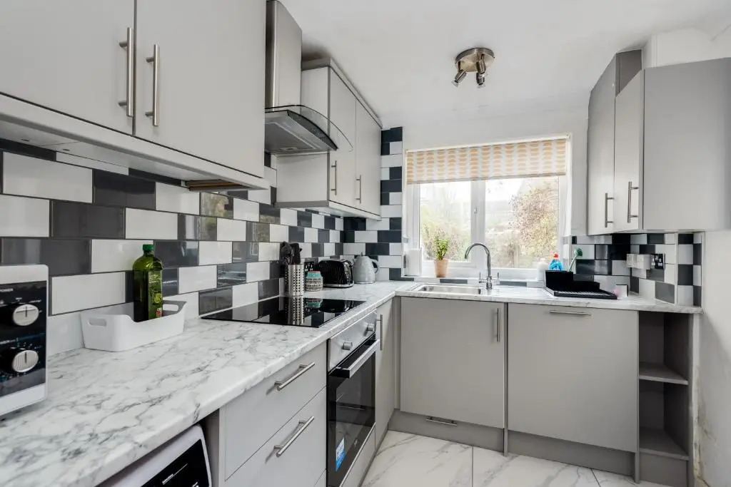 Bright Spacious 2-bedroom Jericho House