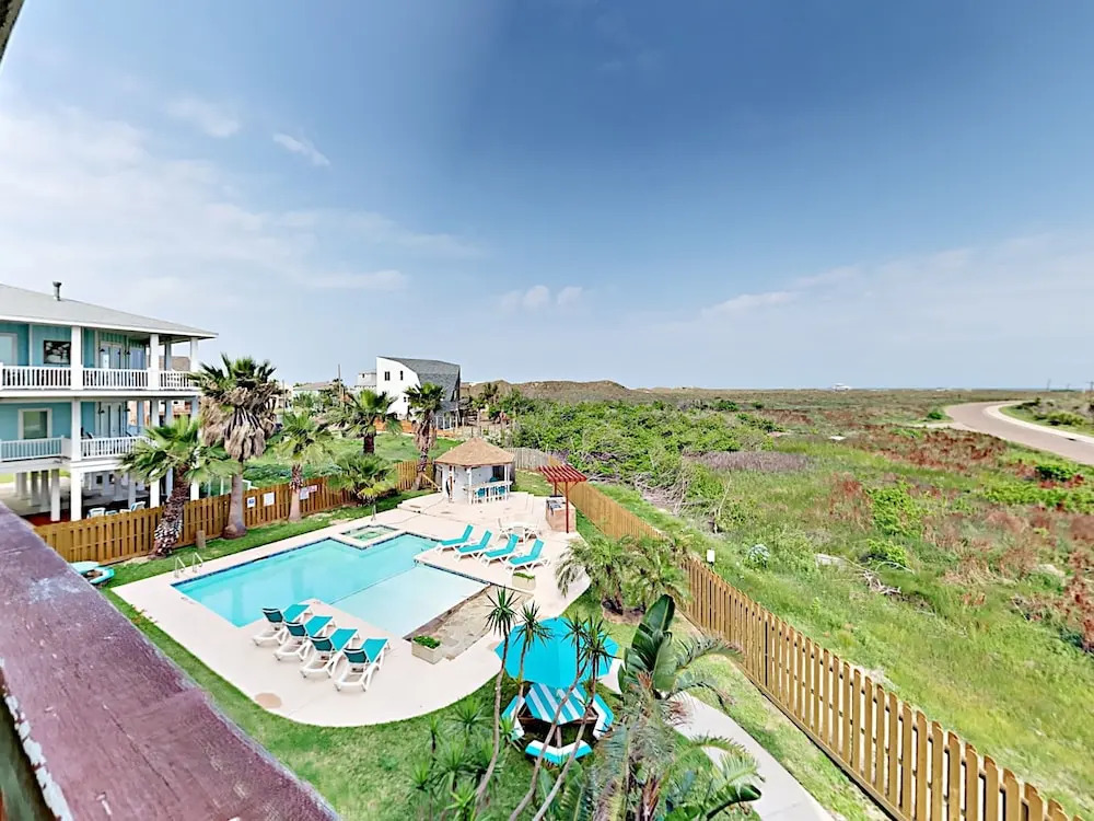 135 Sea Breeze Coastal Chic Cutie - One Bedroom Condo