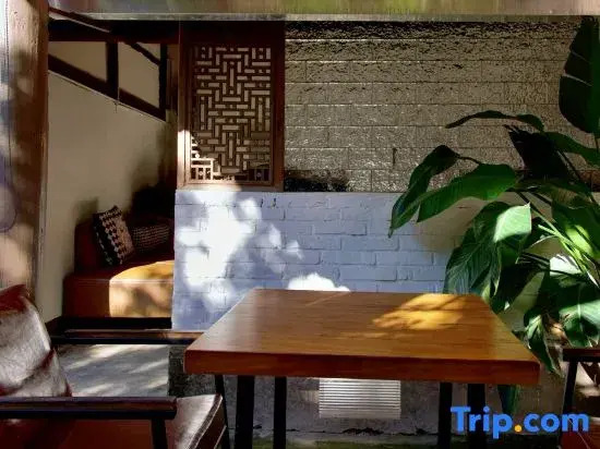 WeiShan Ancient City Ruoyu Beiyuan Homestay